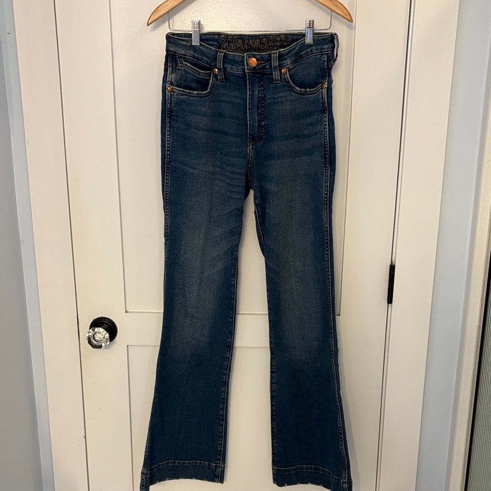 Classic Blue Flare Women's Jeans 28 x 32”